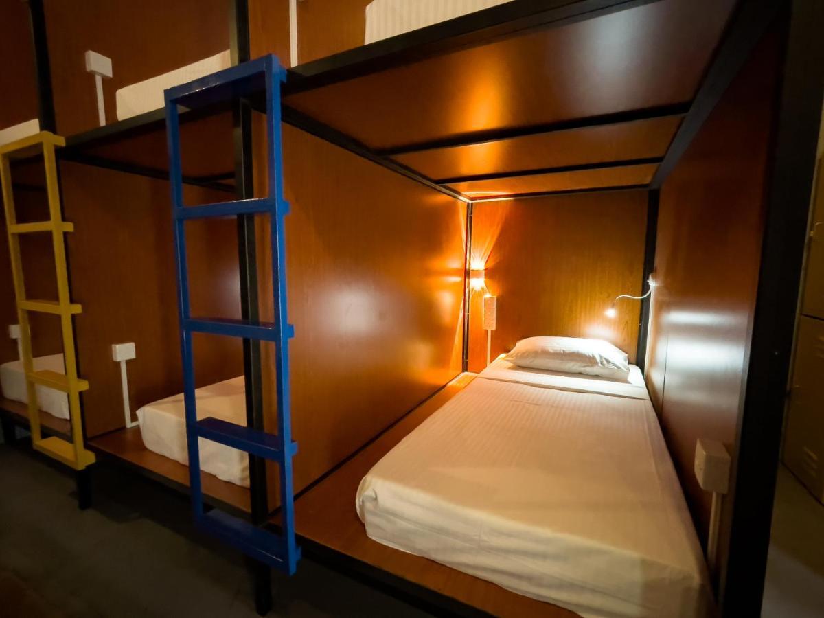 Lost & Found Hostel ウェリガマ エクステリア 写真